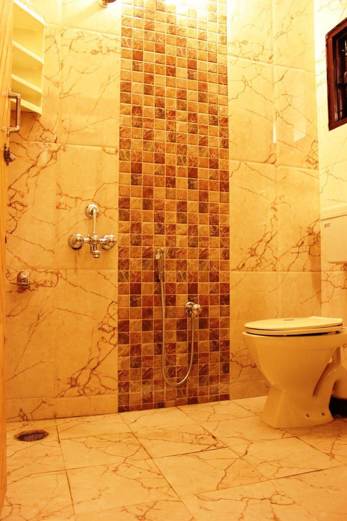 Hotel Walisons Resorts Srīnagar エクステリア 写真