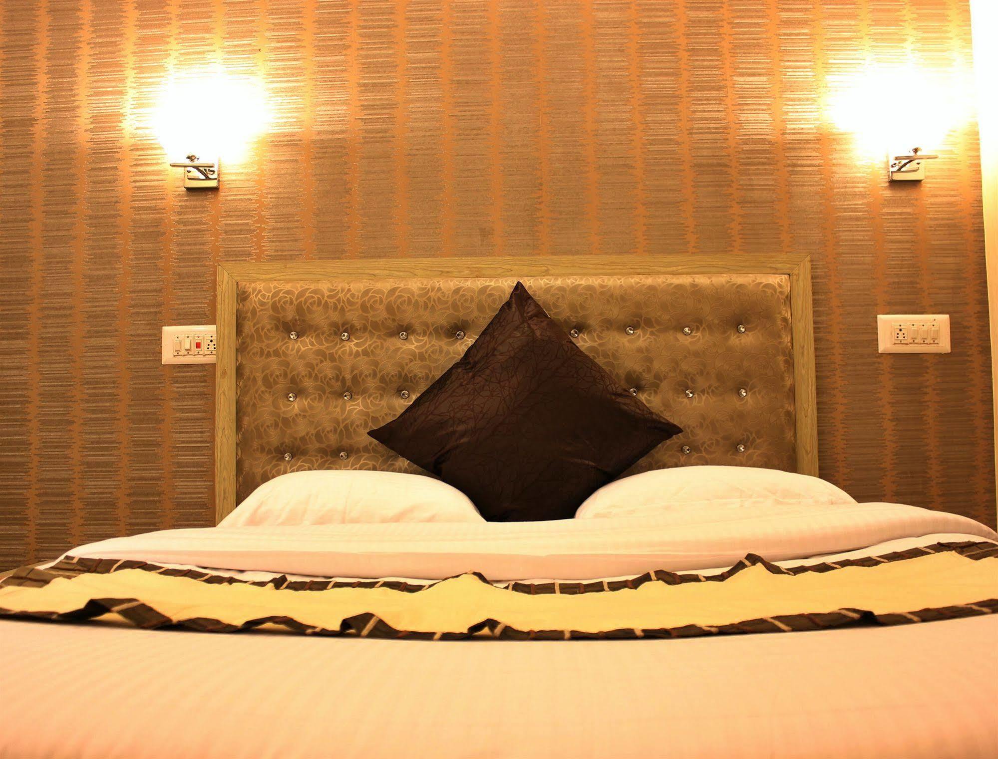 Hotel Walisons Resorts Srīnagar エクステリア 写真