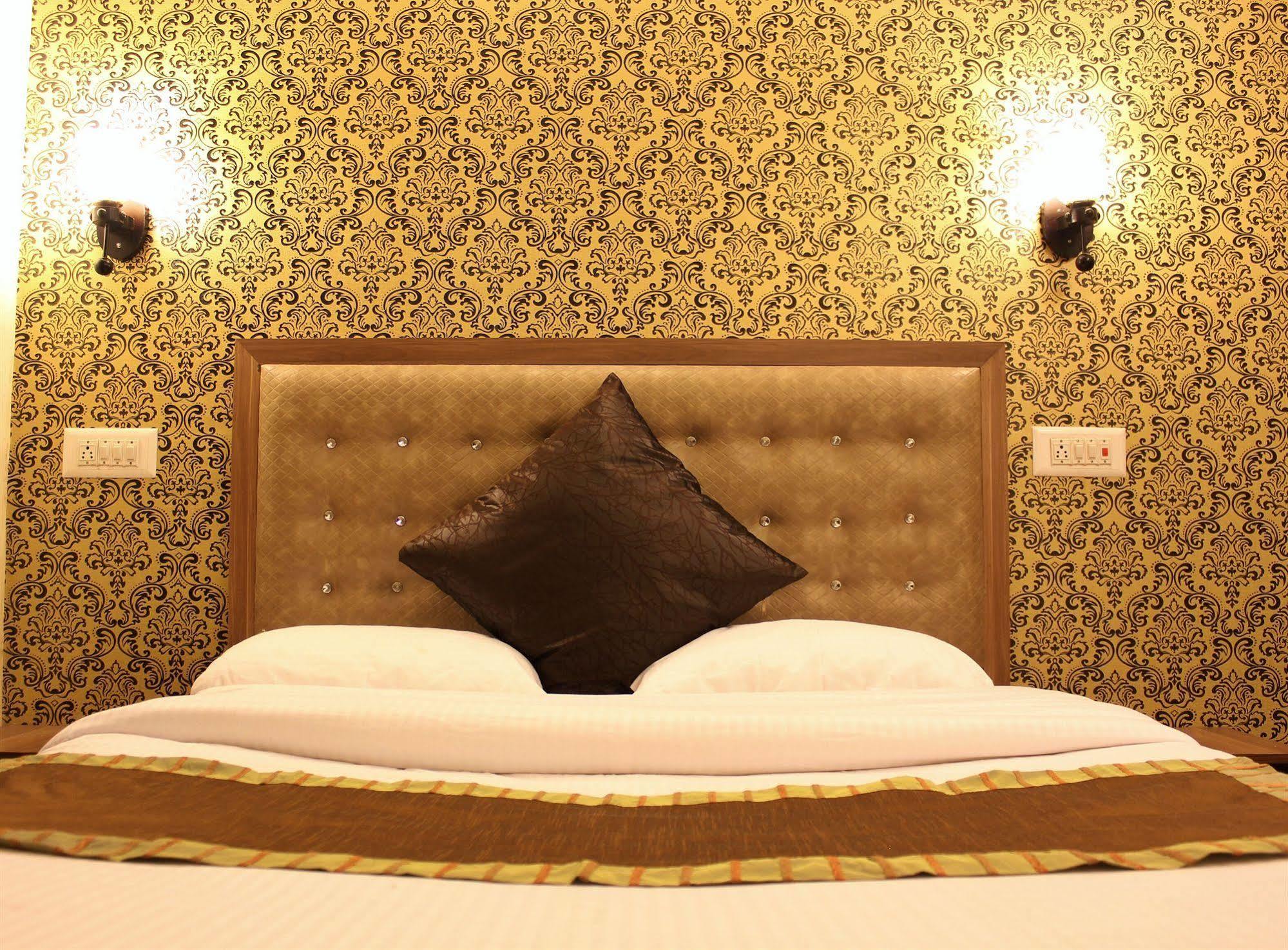 Hotel Walisons Resorts Srīnagar エクステリア 写真
