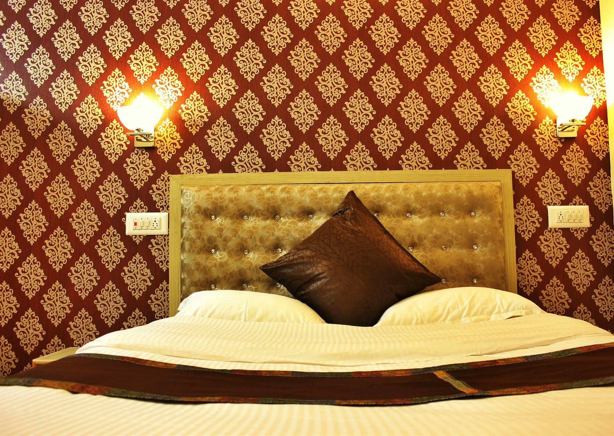 Hotel Walisons Resorts Srīnagar エクステリア 写真