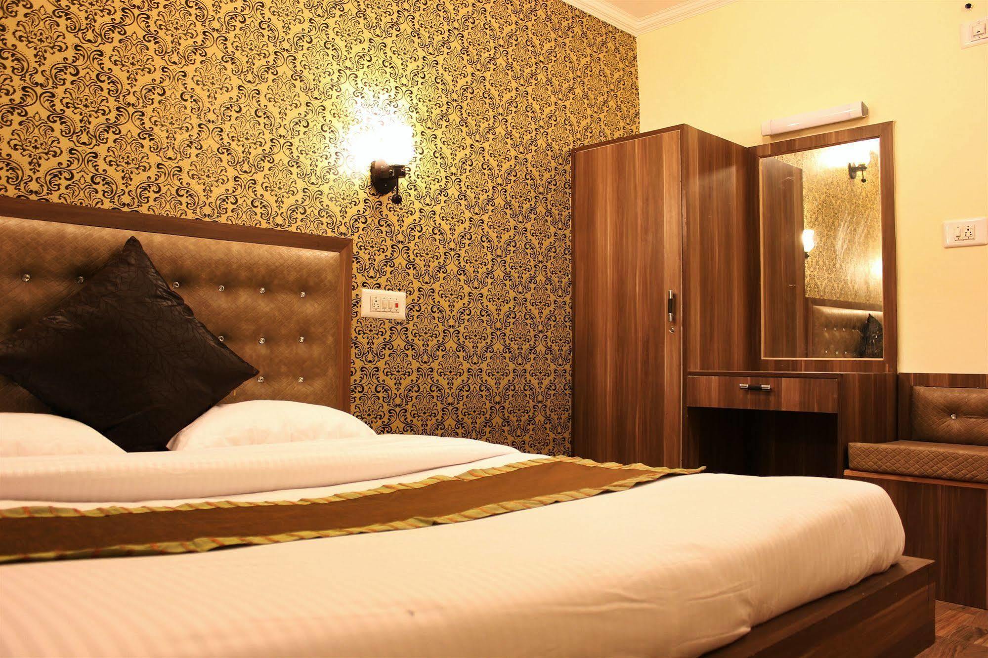 Hotel Walisons Resorts Srīnagar エクステリア 写真