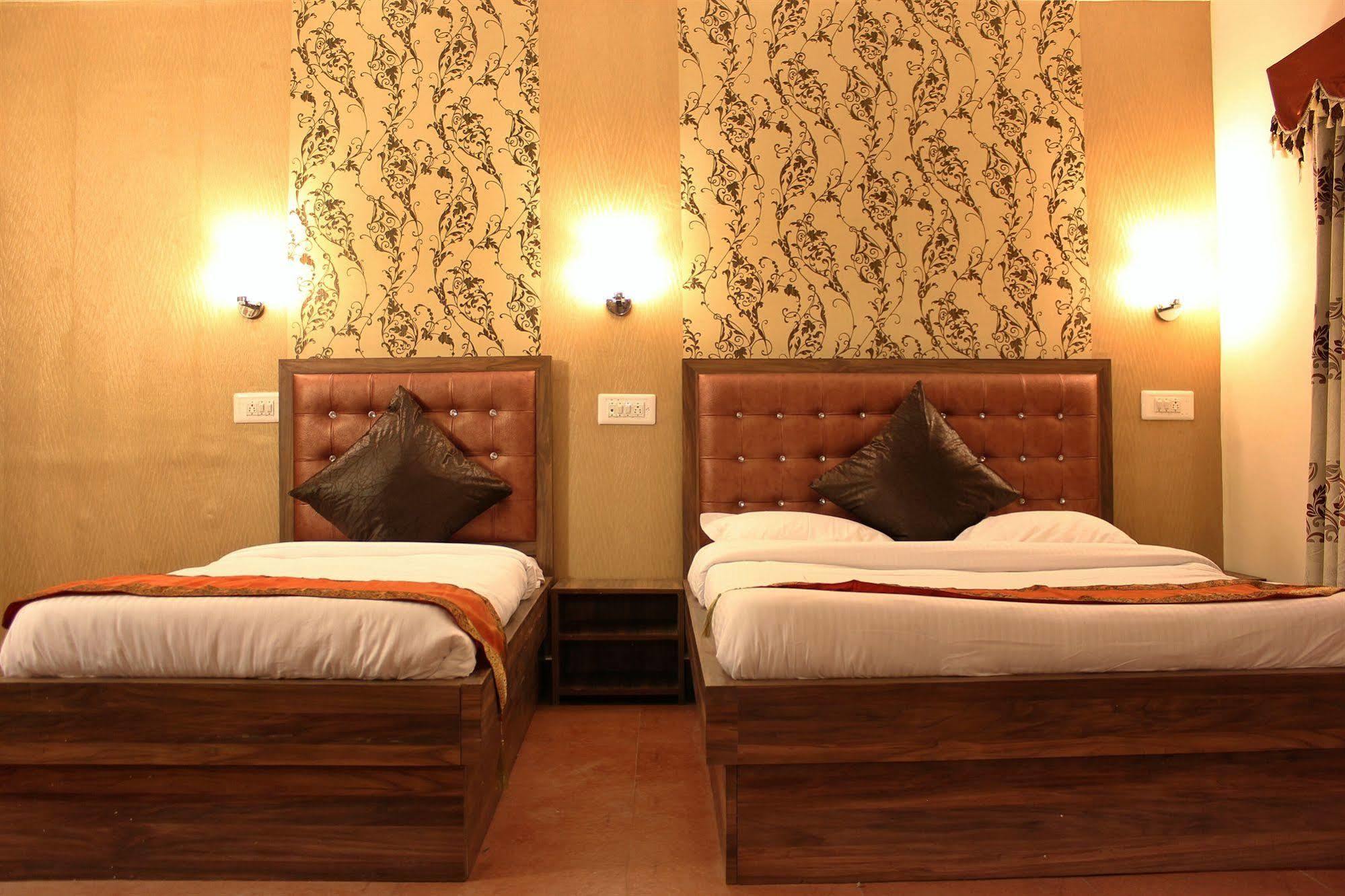 Hotel Walisons Resorts Srīnagar エクステリア 写真