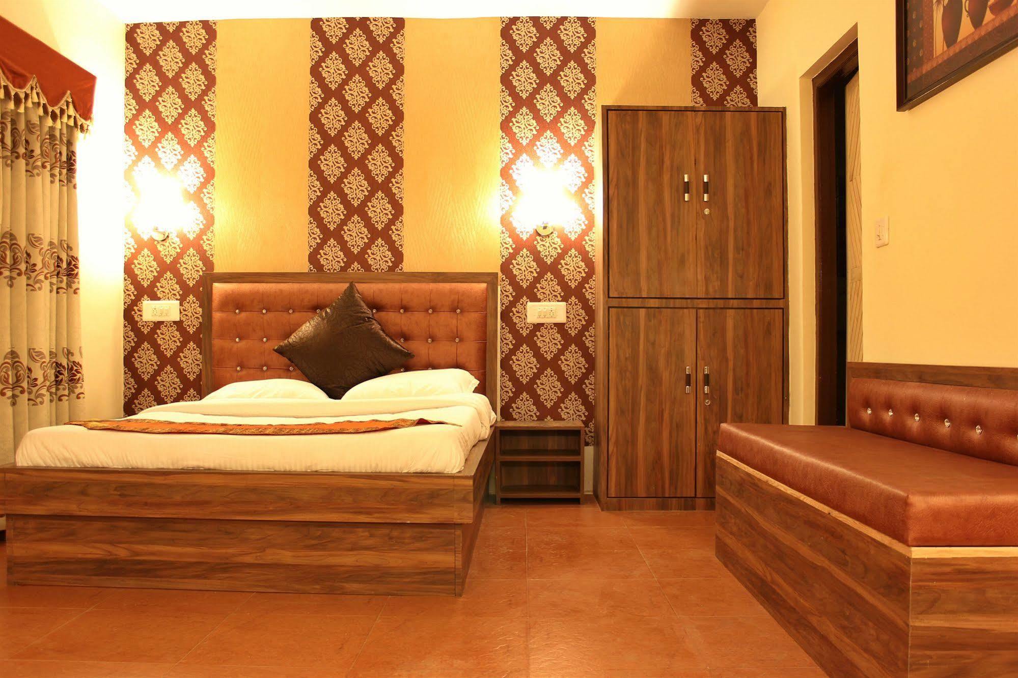 Hotel Walisons Resorts Srīnagar エクステリア 写真