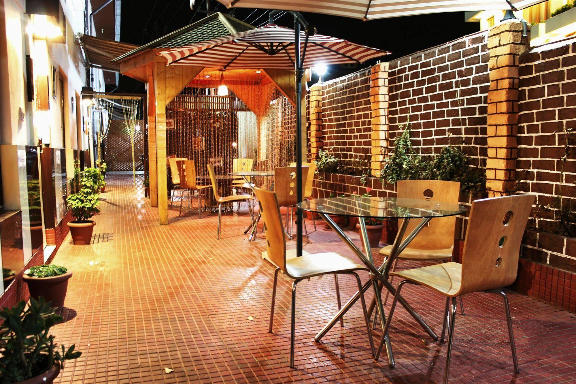 Hotel Walisons Resorts Srīnagar エクステリア 写真